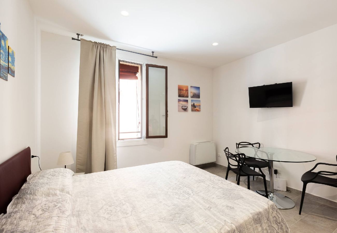 Appartamento a Bologna - Goito 3, Bologna By Short Holidays