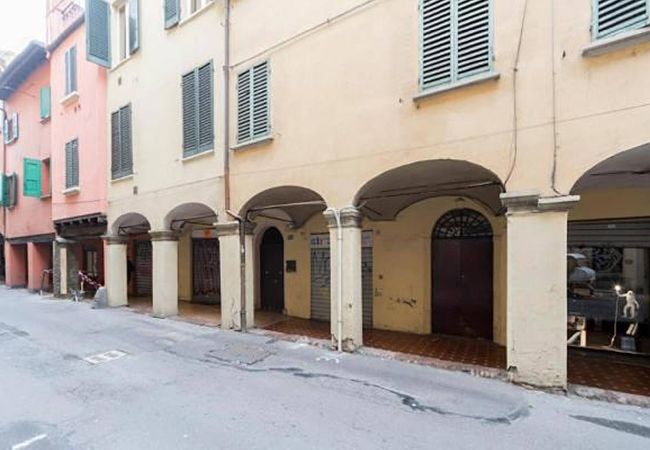 Affitto per camere a Bologna - Esotica - casa della zia