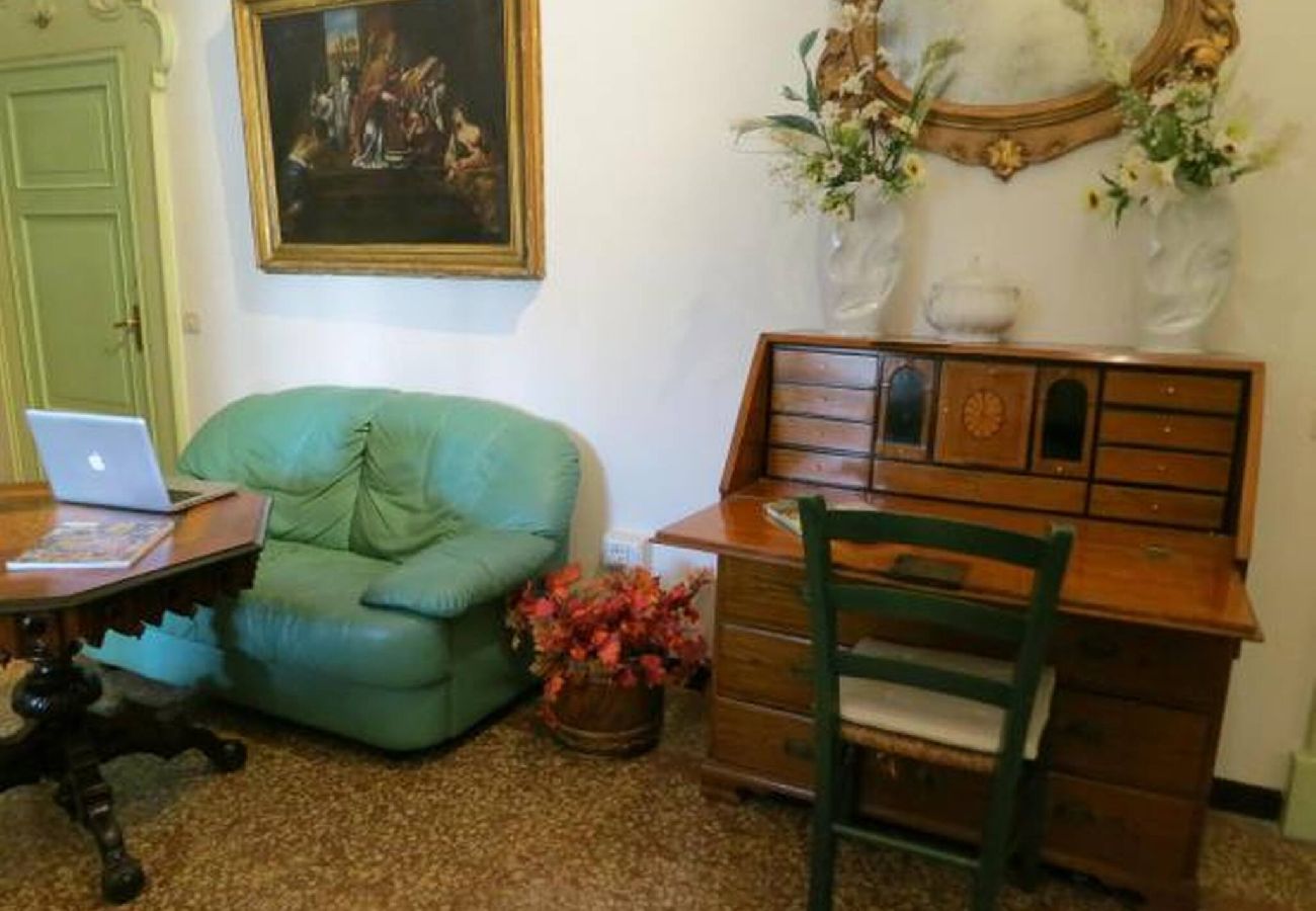 Affitto per camere a Bologna - Esotica - casa della zia