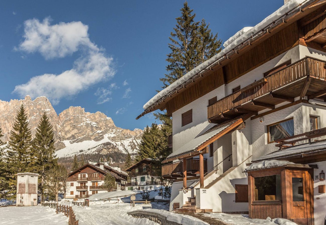 Appartamento a Cortina d´Ampezzo - Cantore, Cortina By Short Holidays
