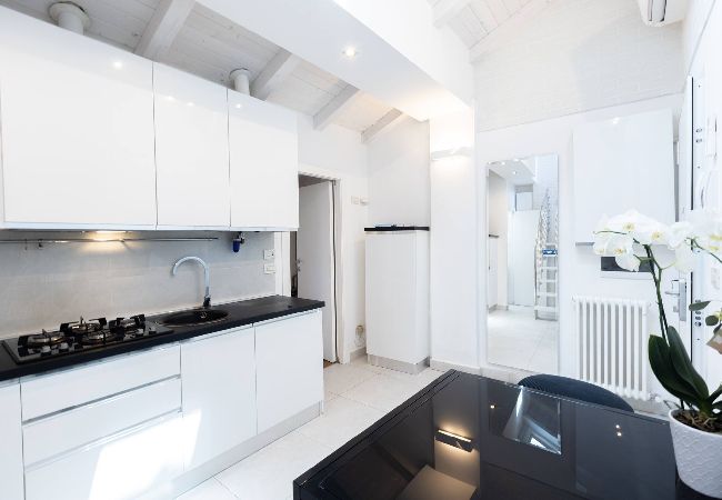 Appartamento a Bologna - Asinelli, Bologna By Short Holidays