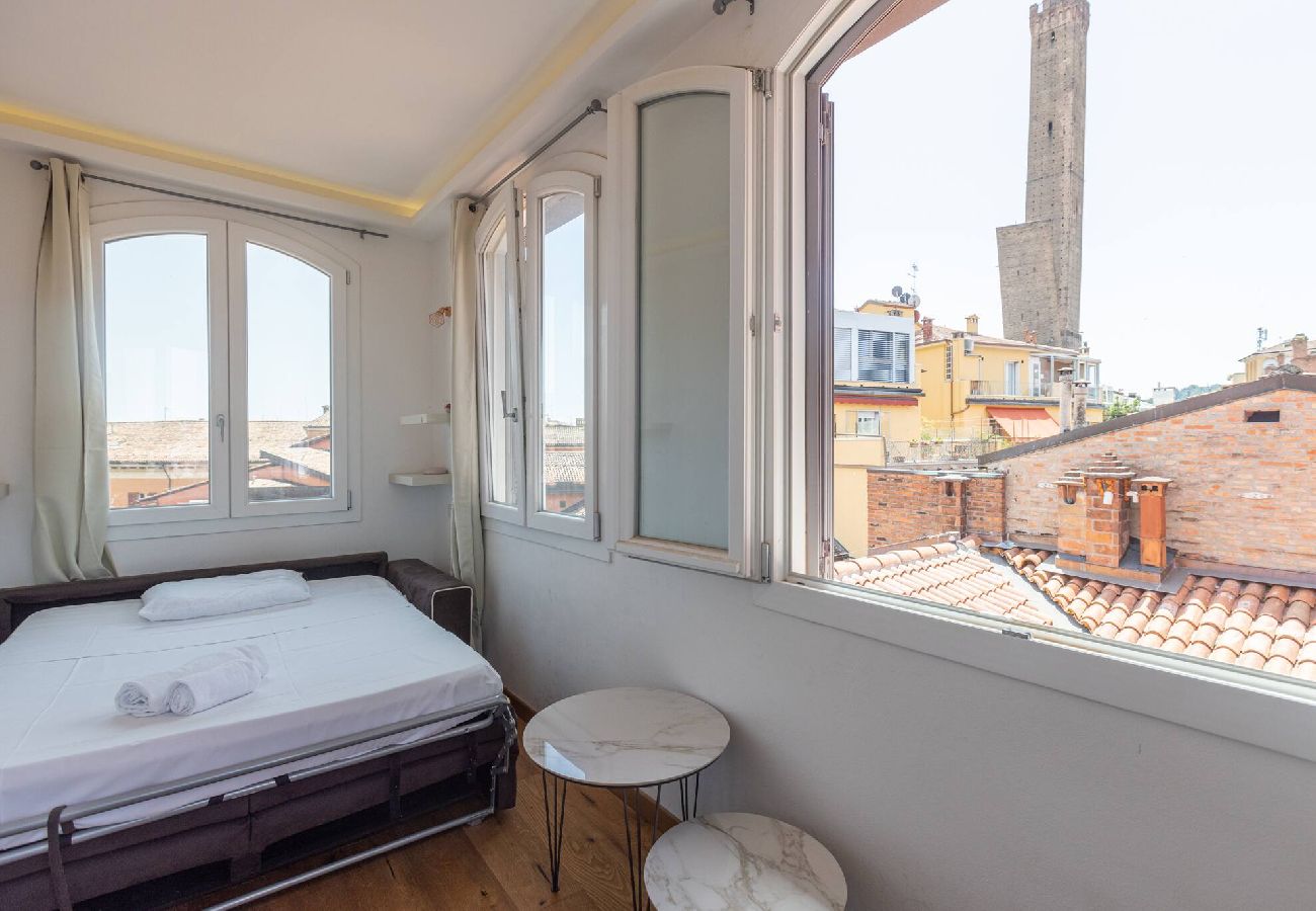 Appartamento a Bologna - Asinelli, Bologna By Short Holidays