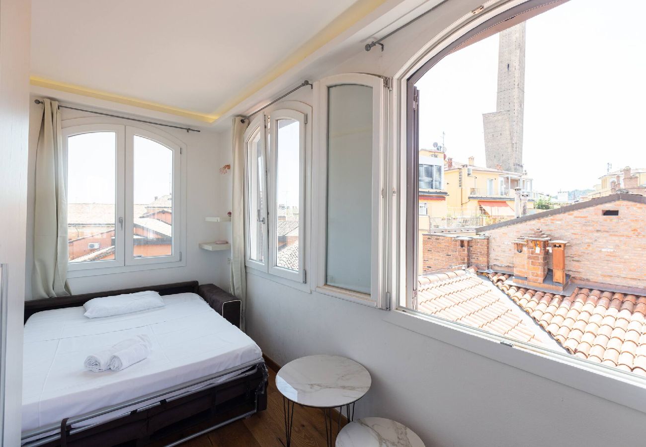 Appartamento a Bologna - Asinelli, Bologna By Short Holidays