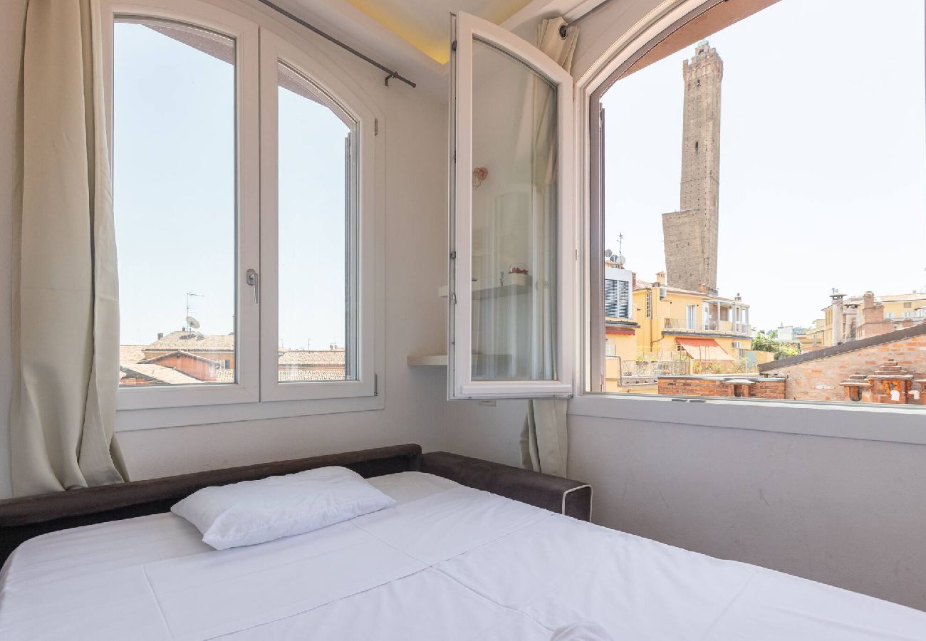 Appartamento a Bologna - Asinelli, Bologna By Short Holidays