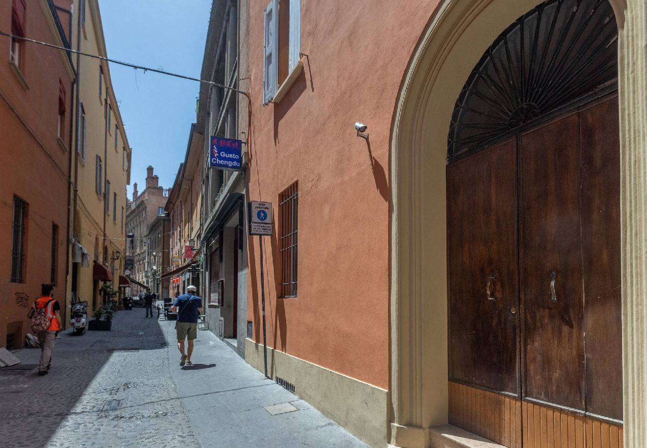 Appartamento a Bologna - Asinelli, Bologna By Short Holidays