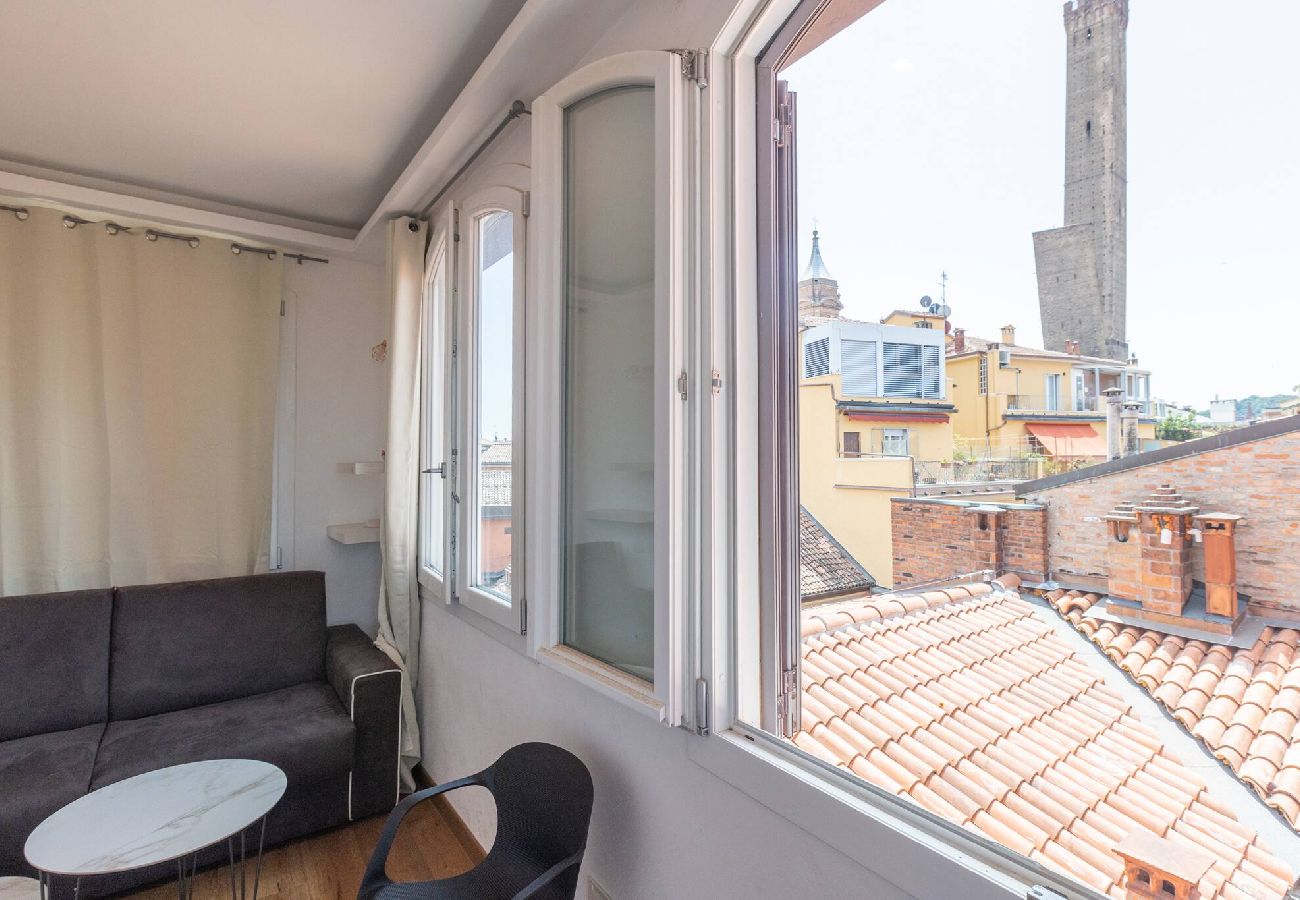 Appartamento a Bologna - Asinelli, Bologna By Short Holidays