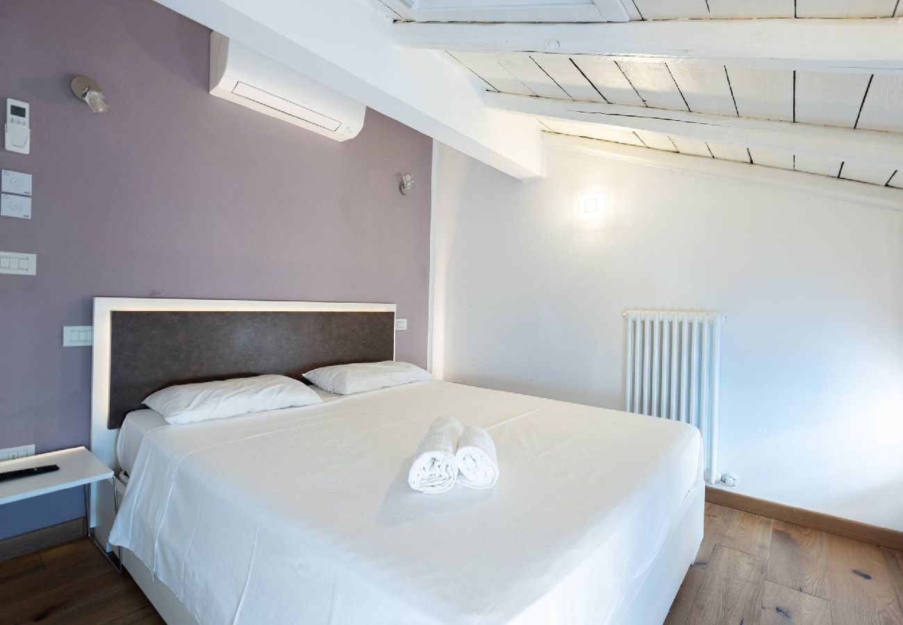 Appartamento a Bologna - Asinelli, Bologna By Short Holidays