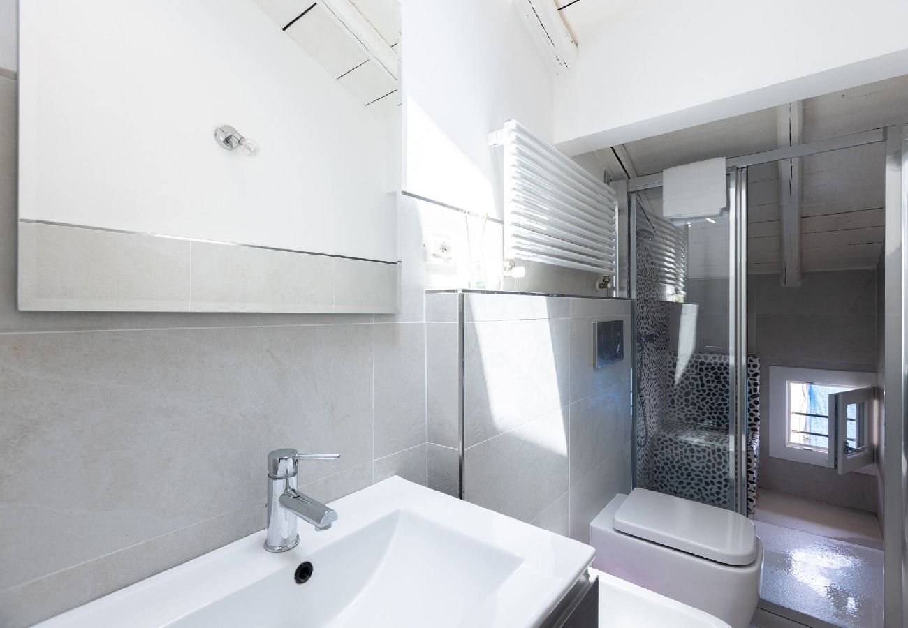Appartamento a Bologna - Asinelli, Bologna By Short Holidays
