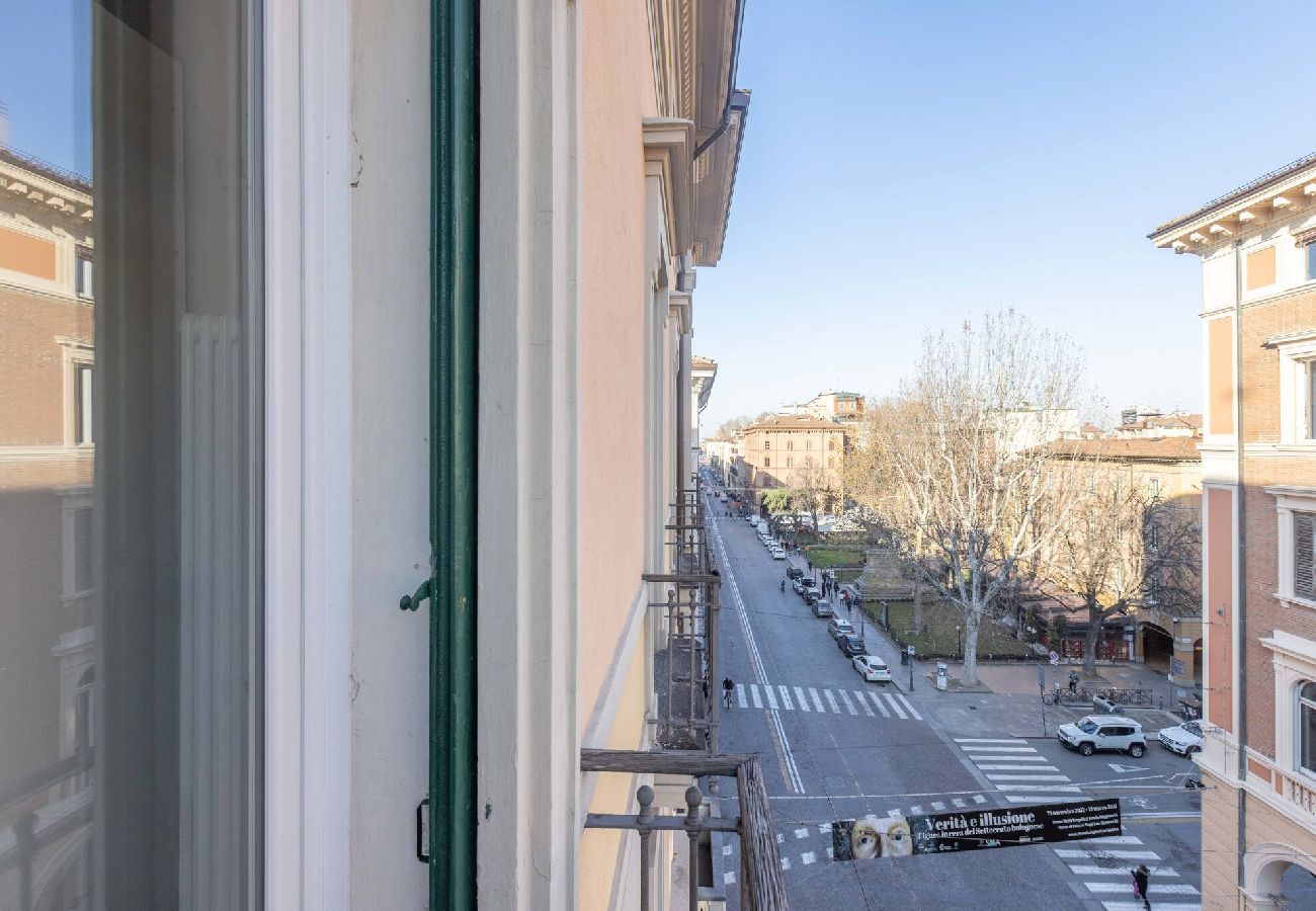 Appartamento a Bologna - Indipendenza, Bologna By Short Holidays