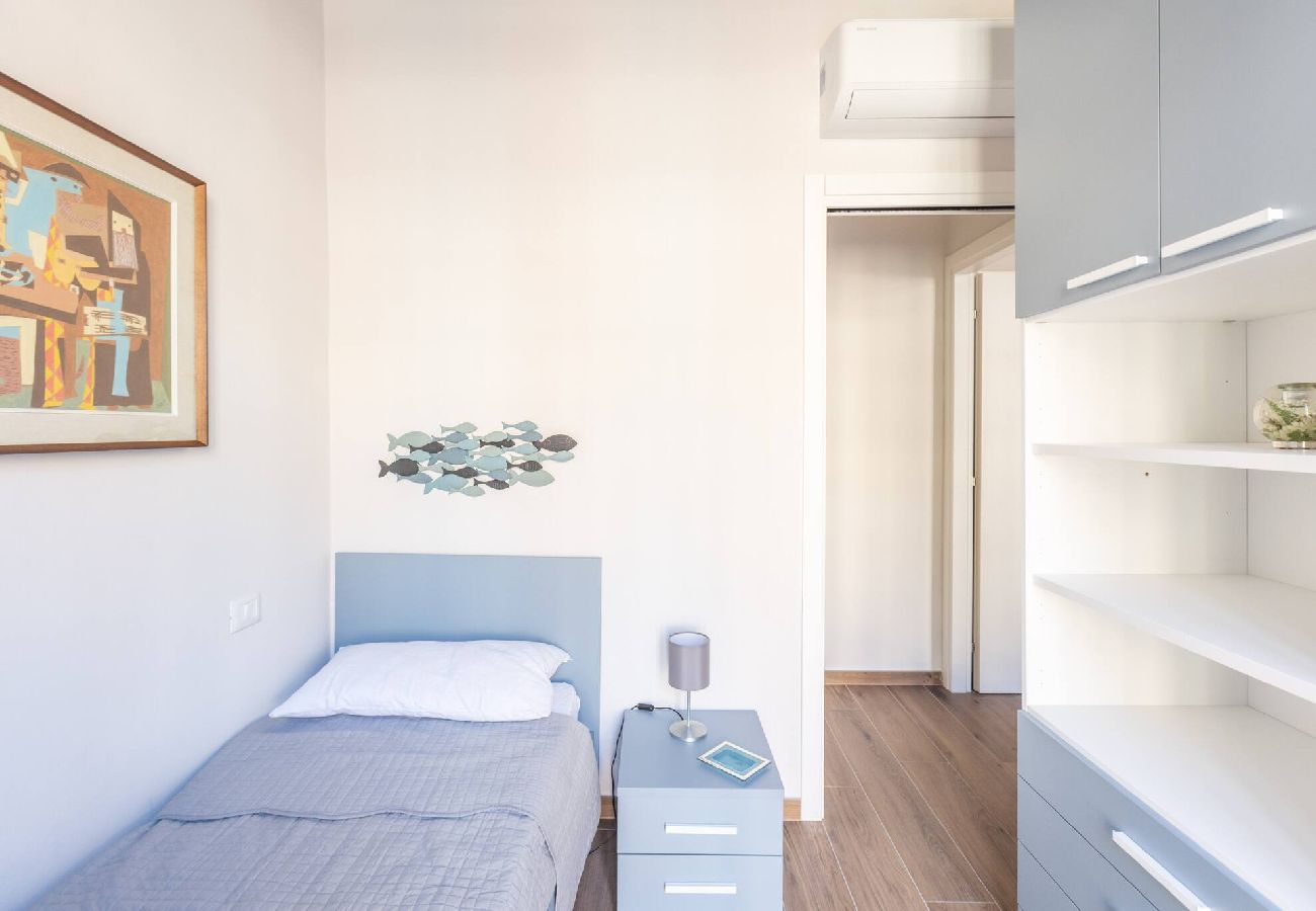 Appartamento a Bologna - Indipendenza, Bologna By Short Holidays