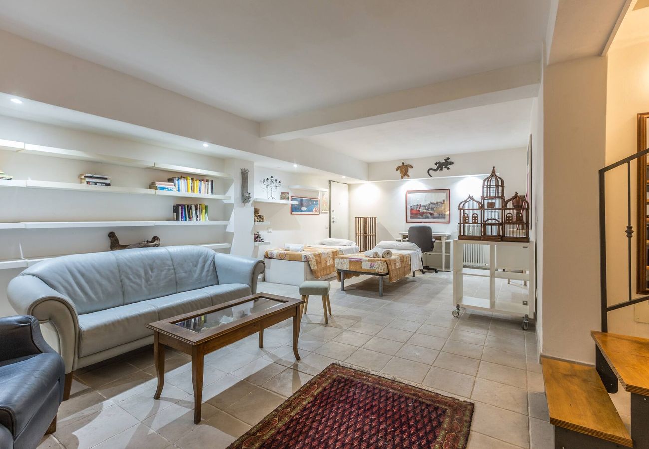 Appartamento a Bologna - All´Ombra della Luna, Bologna By Short Holidays