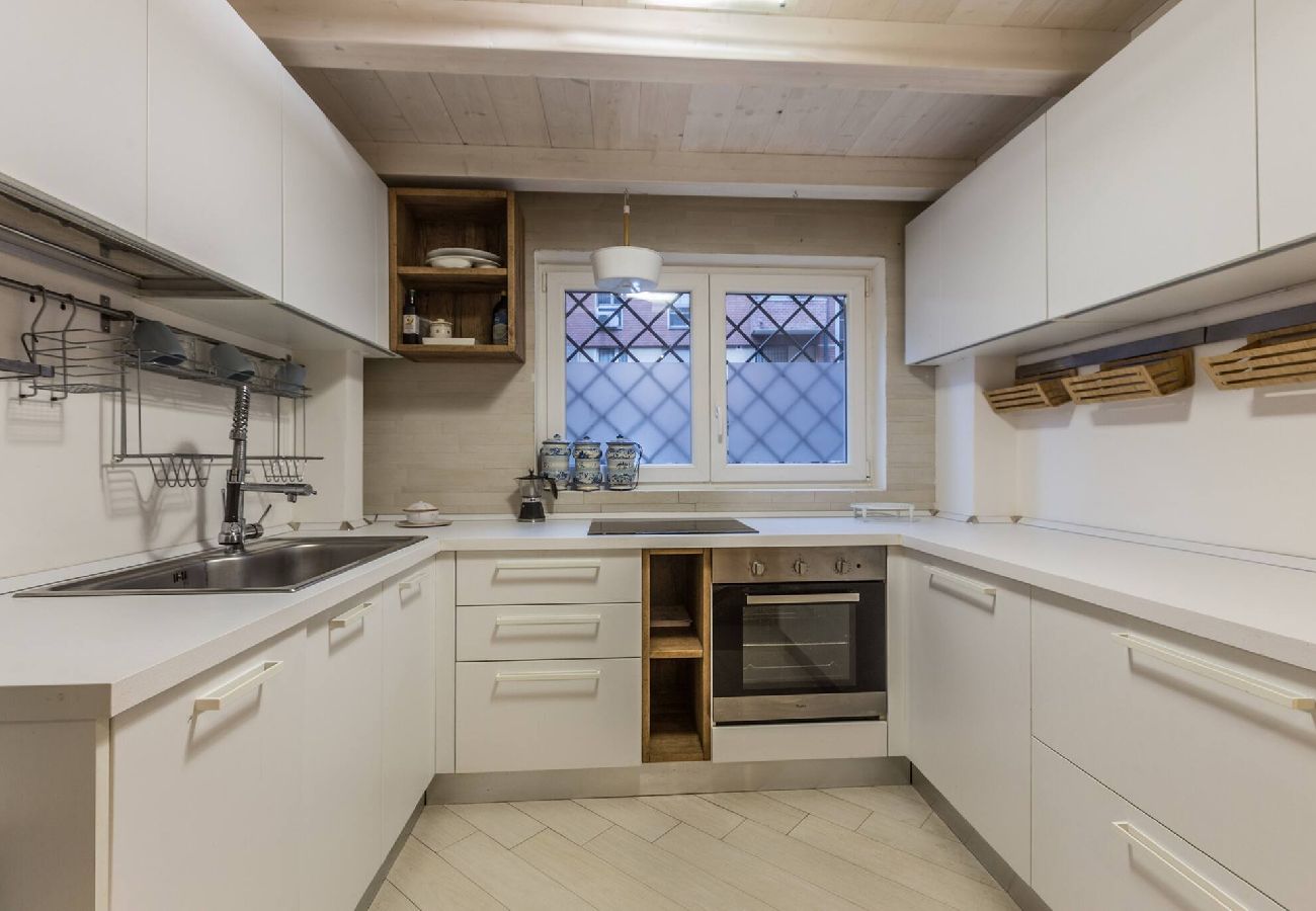Appartamento a Bologna - All´Ombra della Luna, Bologna By Short Holidays