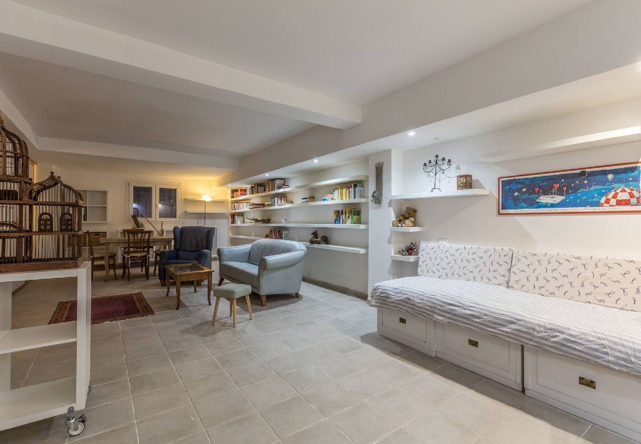 Appartamento a Bologna - All´Ombra della Luna, Bologna By Short Holidays