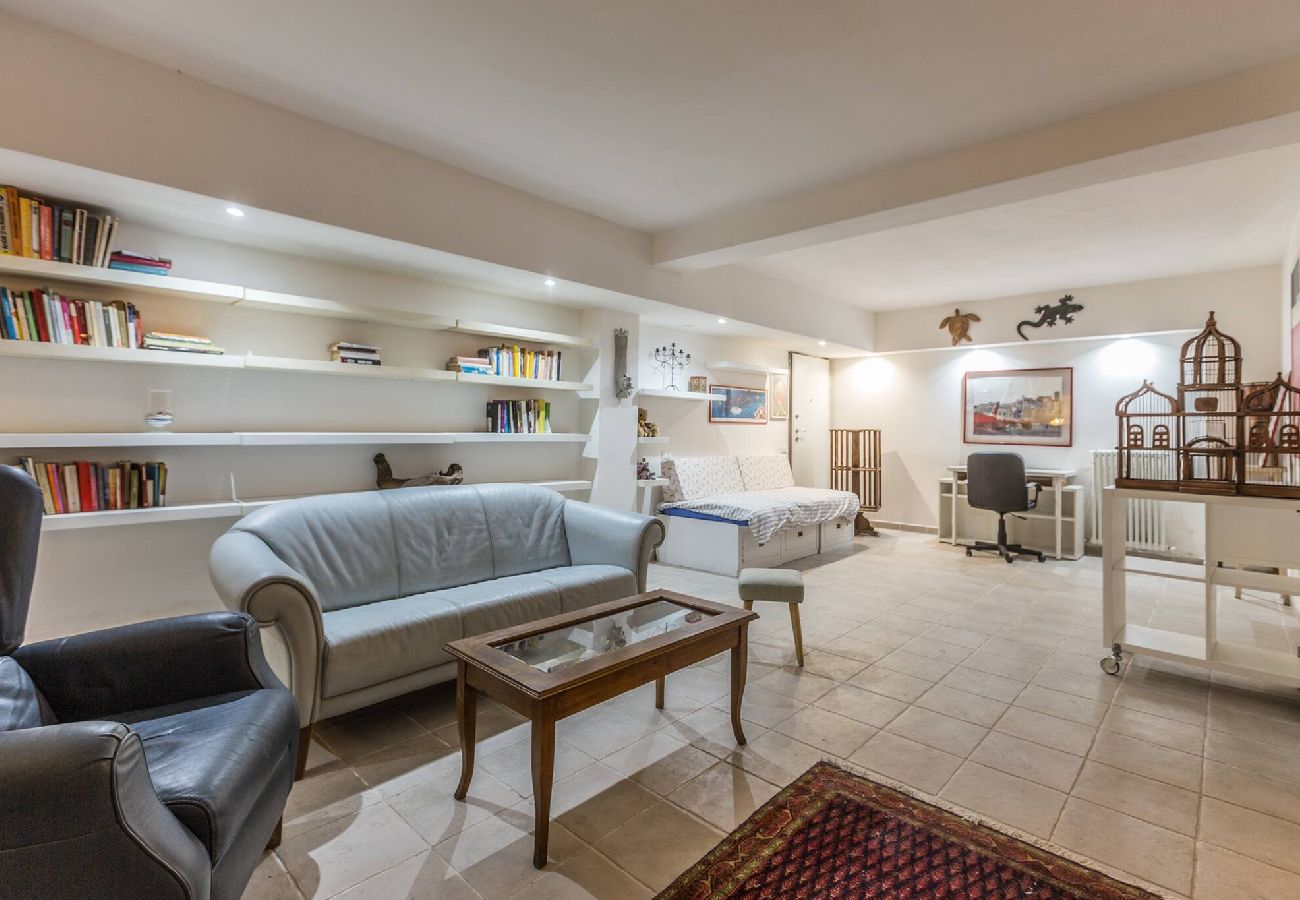 Appartamento a Bologna - All´Ombra della Luna, Bologna By Short Holidays