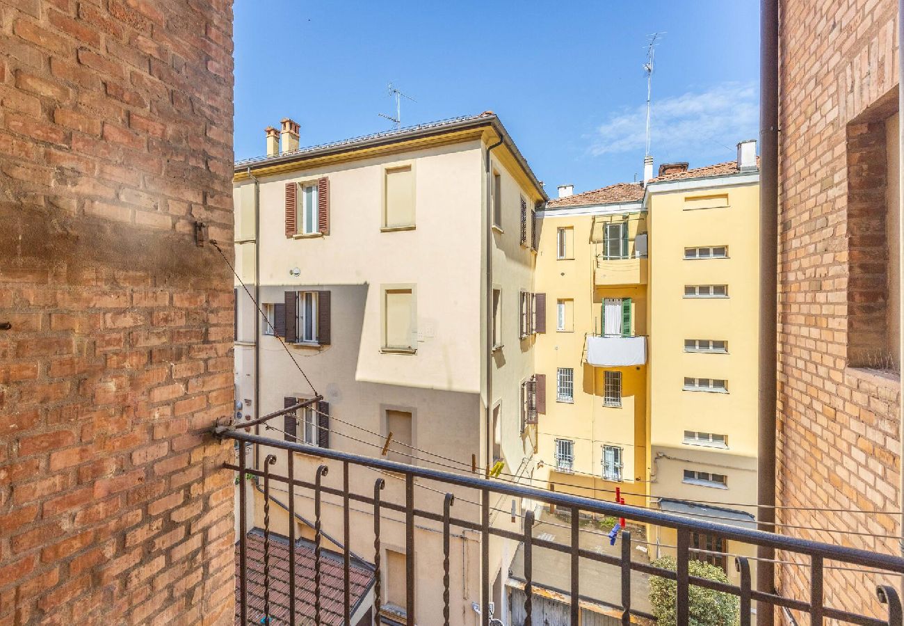 Appartamento a Bologna - Albertoni, Bologna by Short Holidays