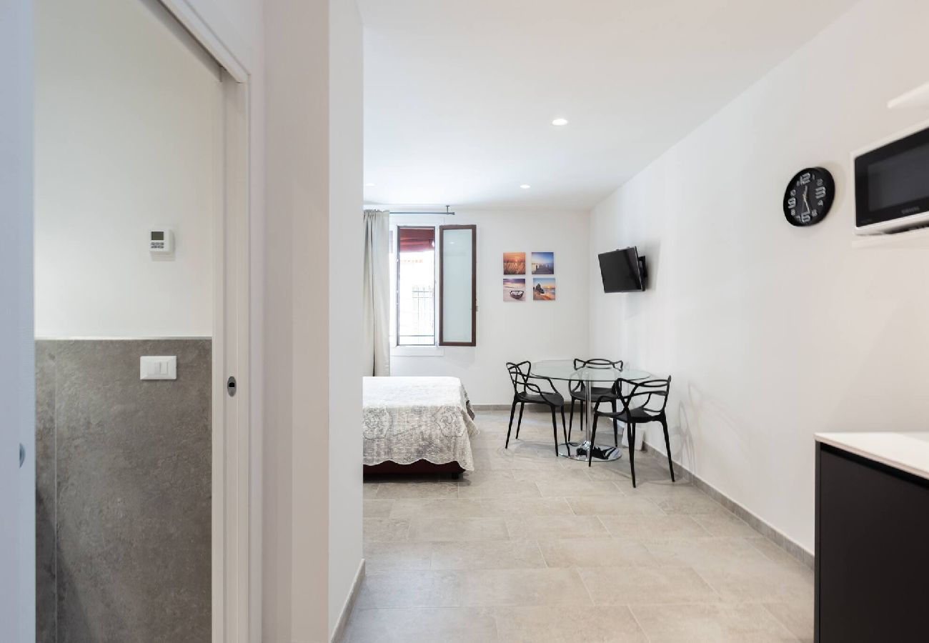 Appartamento a Bologna - Goito 4, Bologna By Short Holidays