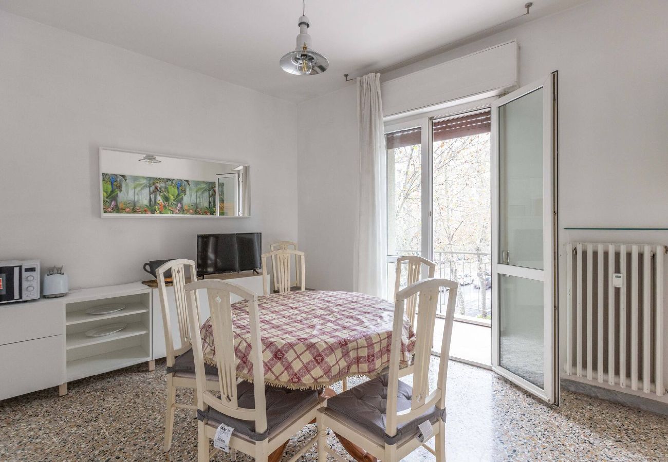 Appartamento a Bologna - Stalingrado, Bologna by Short Holidays
