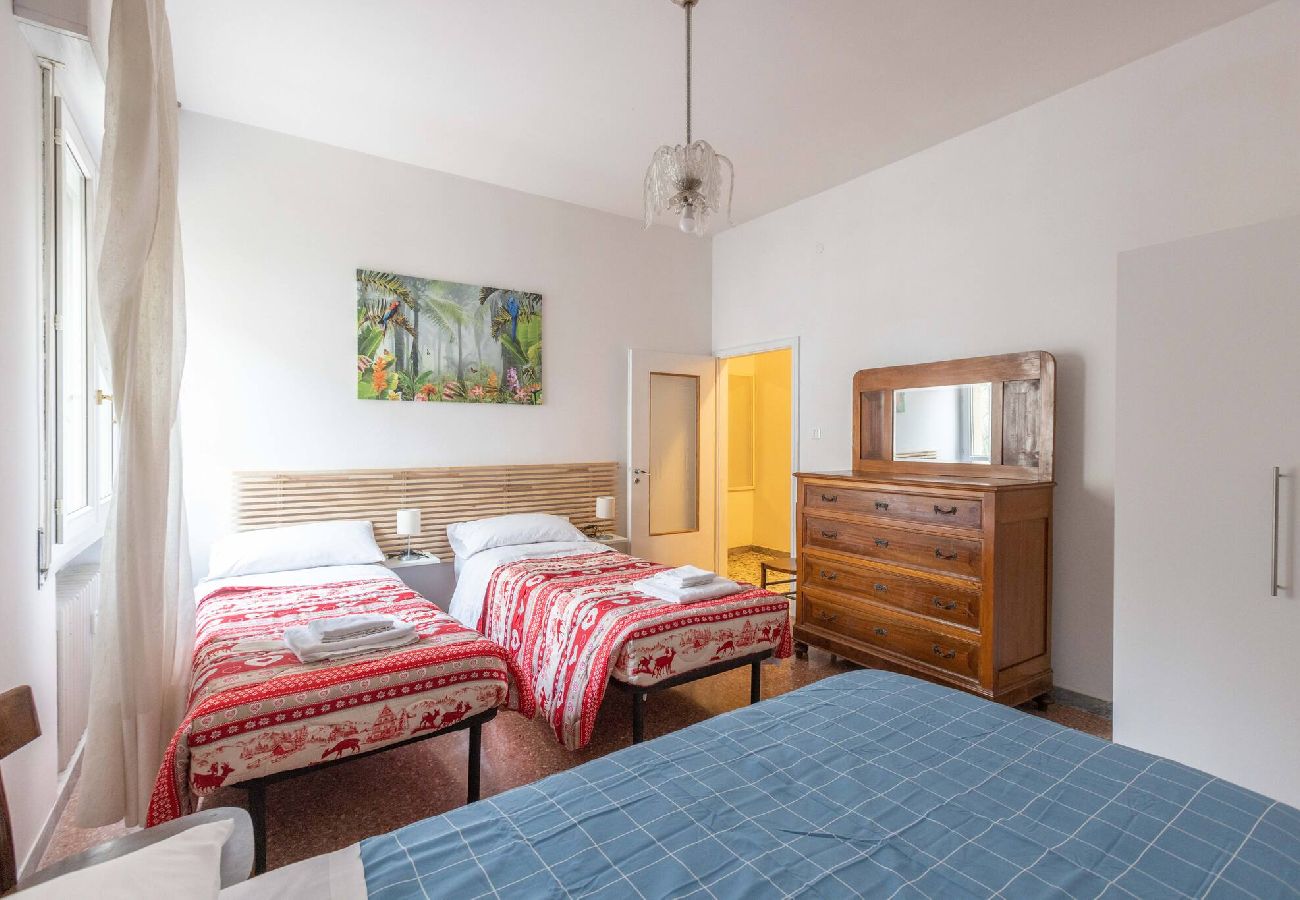 Appartamento a Bologna - Stalingrado, Bologna by Short Holidays