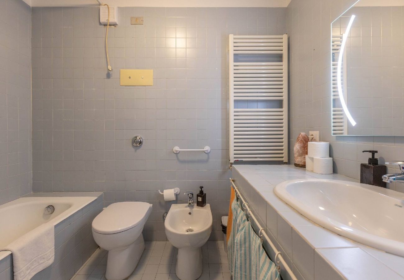 Appartamento a Bologna - Ubaldini, Bologna By Short Holidays