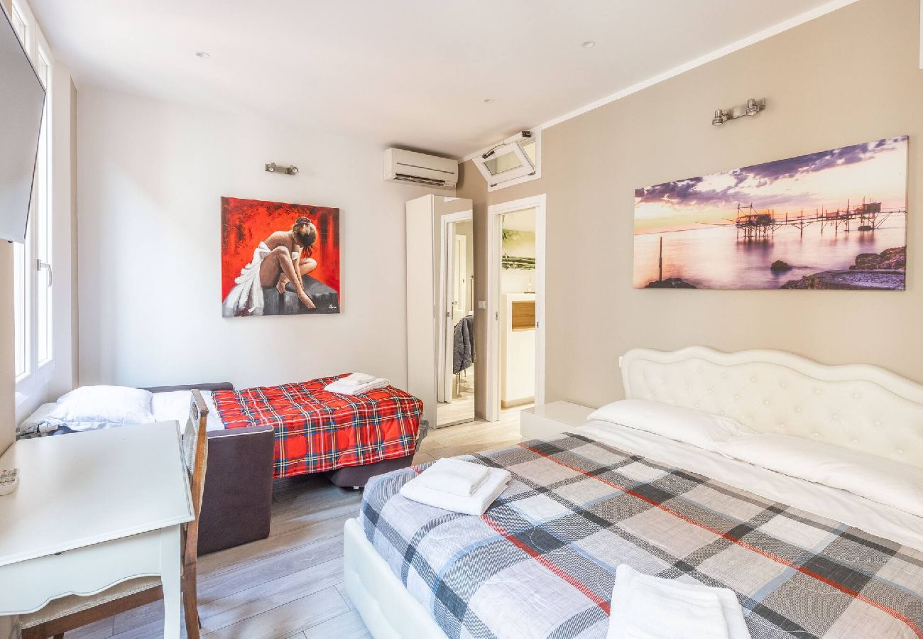 Appartamento a Bologna - De´Giudei, Bologna by Short Holidays