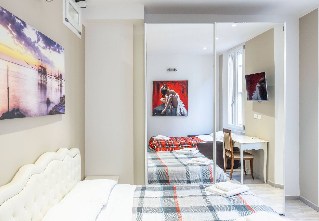 Appartamento a Bologna - De´Giudei, Bologna by Short Holidays