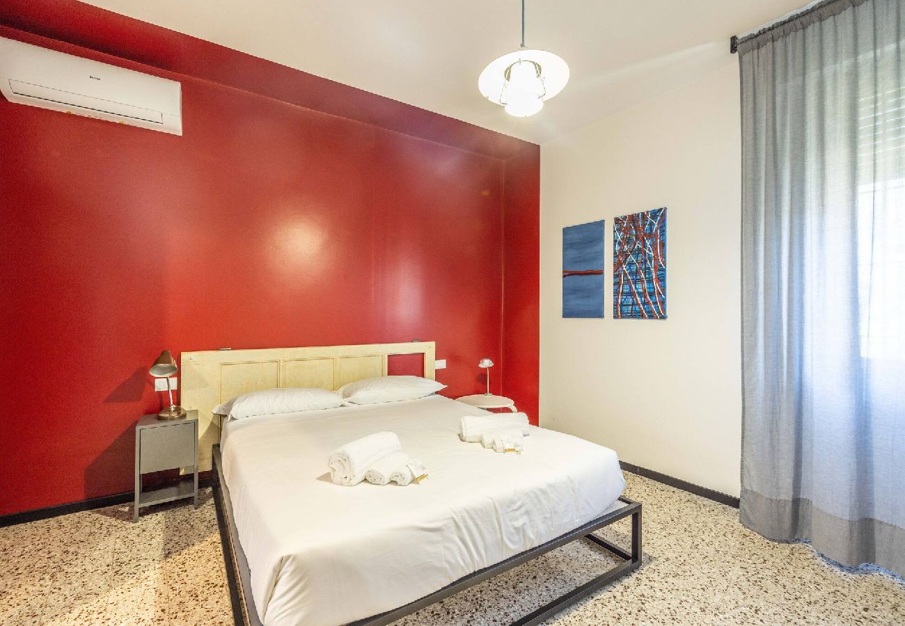 Affitto per camere a Bologna - Stanza Fiori, Bologna by Short Holidays