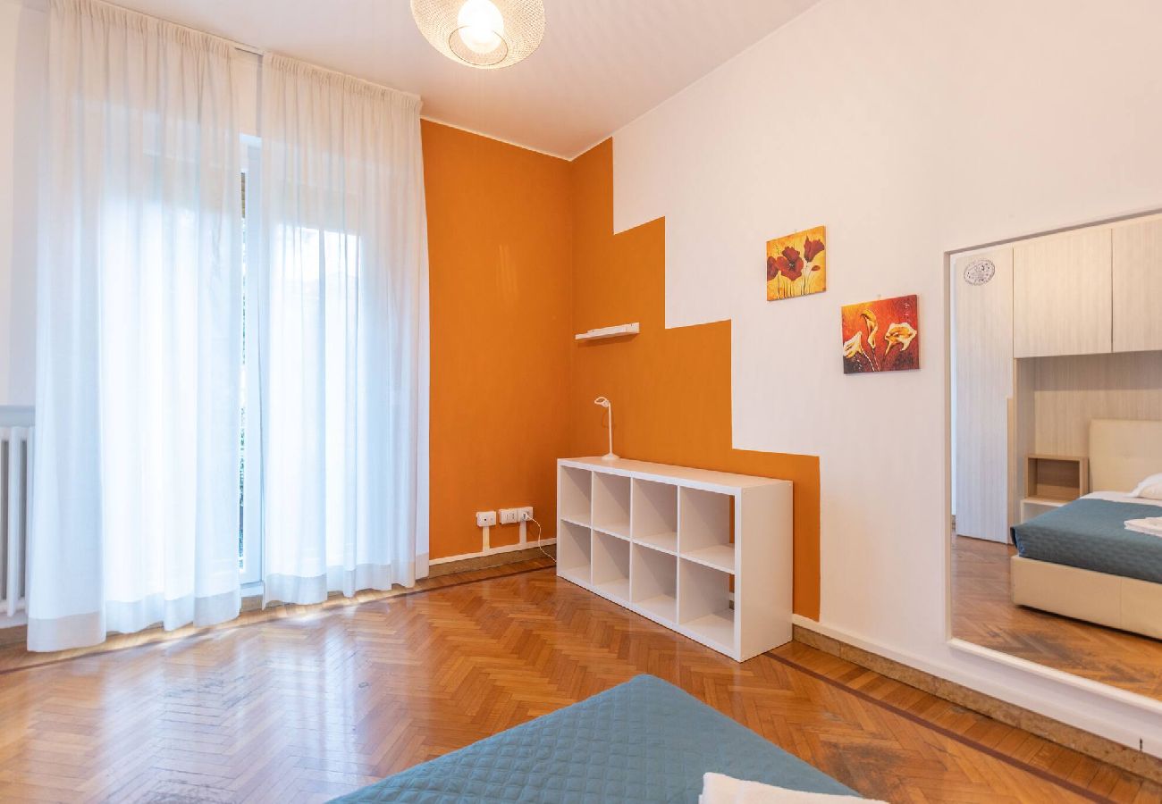 Appartamento a Bologna - La Finestra Sul Centro, Bologna By Short Holidays