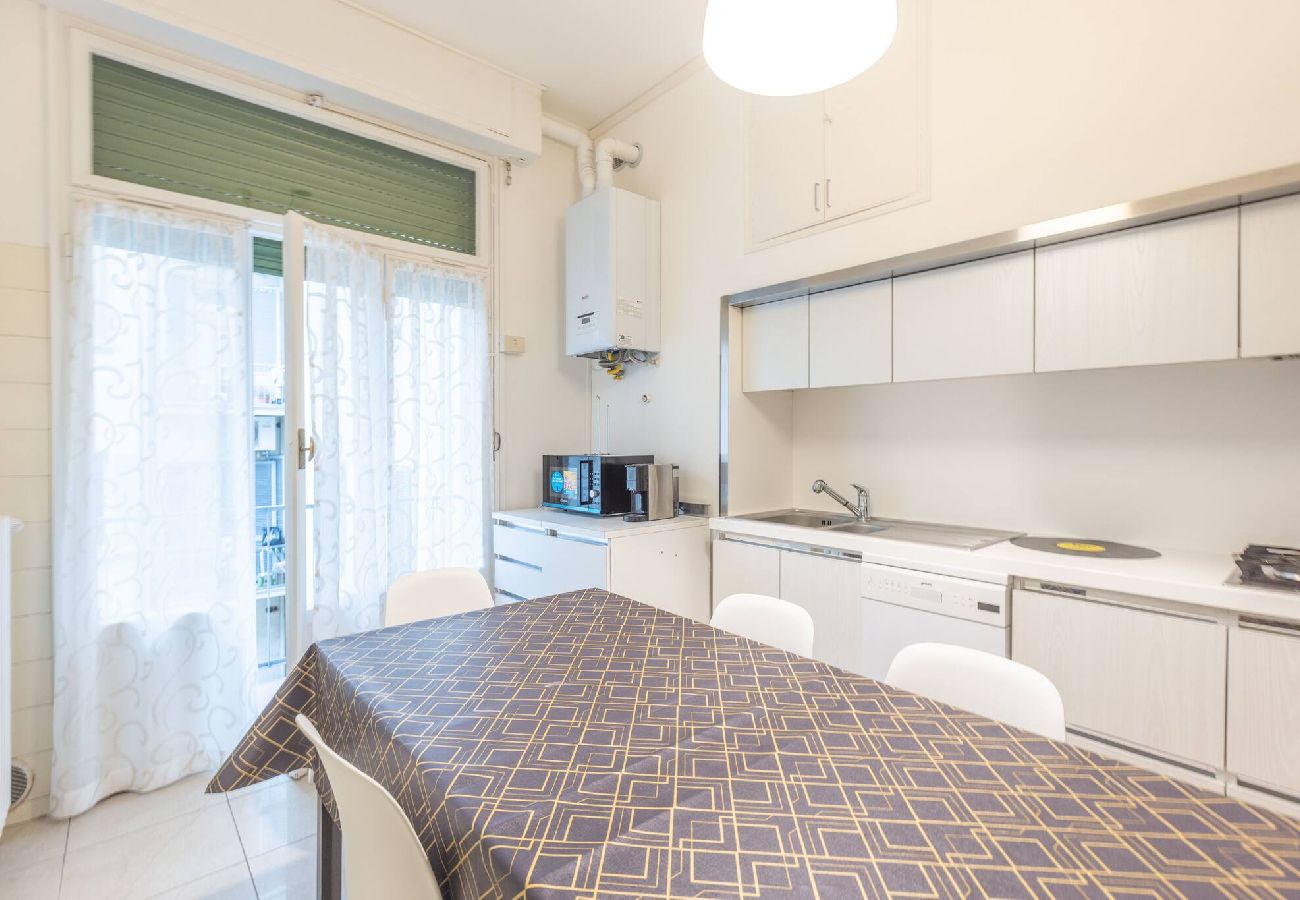 Appartamento a Bologna - La Finestra Sul Centro, Bologna By Short Holidays