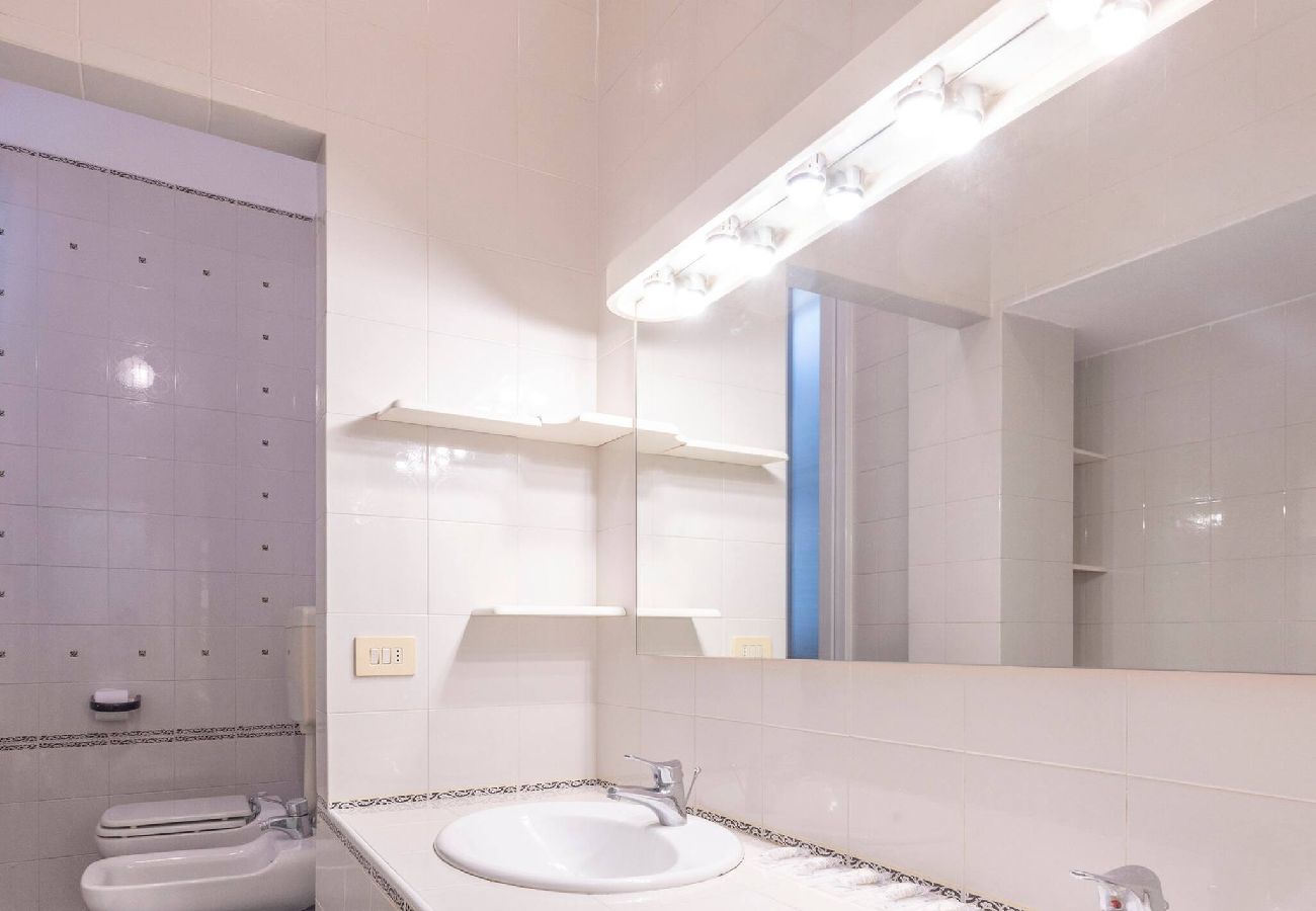 Appartamento a Bologna - Family & Friends, Bologna by Short Holidays
