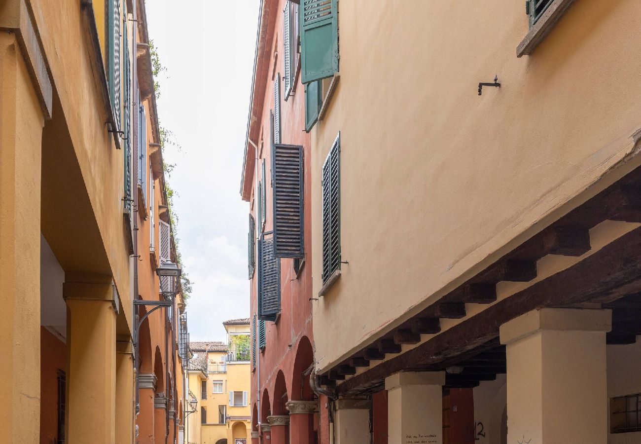 Appartamento a Bologna - Family & Friends, Bologna by Short Holidays