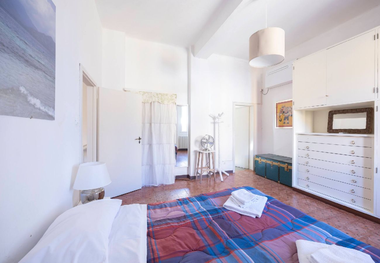 Appartamento a Bologna - Santo Stefano 2, Bologna by Short Holidays