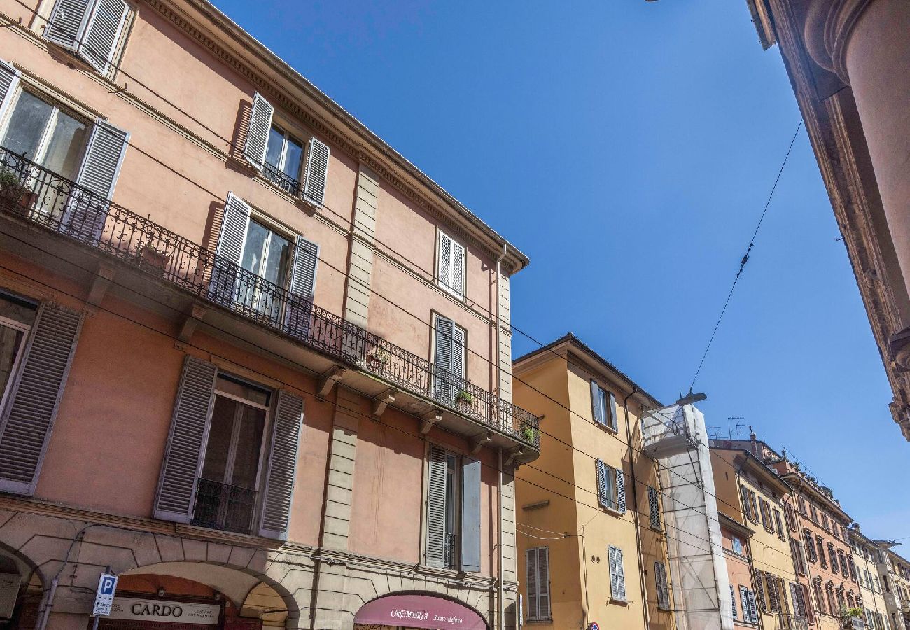 Appartamento a Bologna - Santo Stefano 1, Bologna by Short Holidays