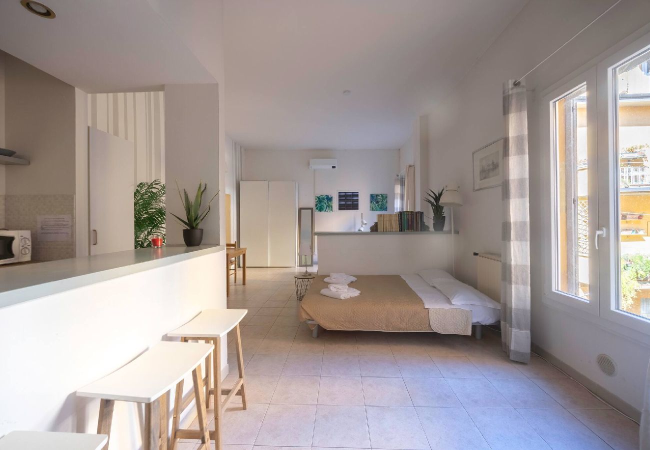 Appartamento a Bologna - Santo Stefano 1, Bologna by Short Holidays
