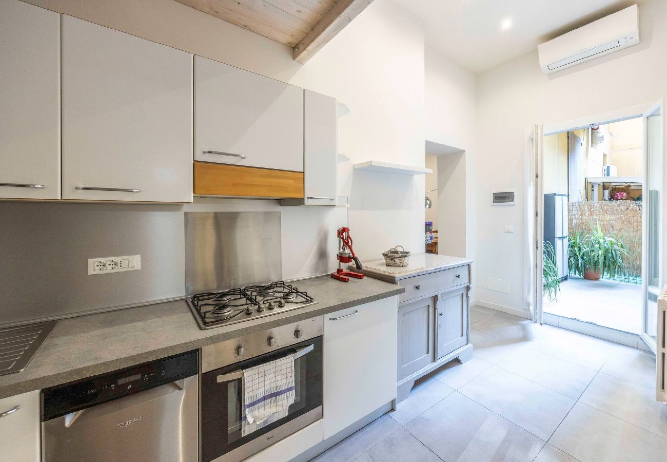 Appartamento a Bologna - Casa dei Fiori, Bologna by Short Holidays