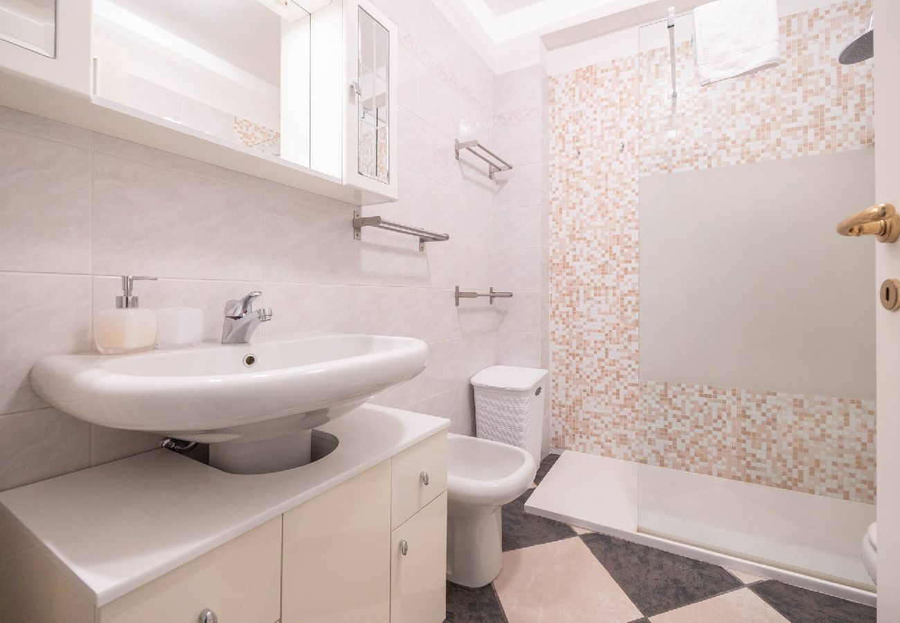 Appartamento a Bologna - San Rocco, Bologna by Short Holidays