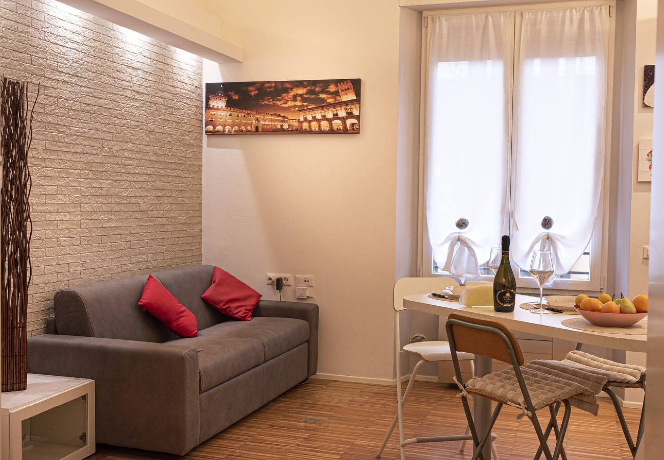 Appartamento a Bologna - Gramsci, Bologna by Short Holidays