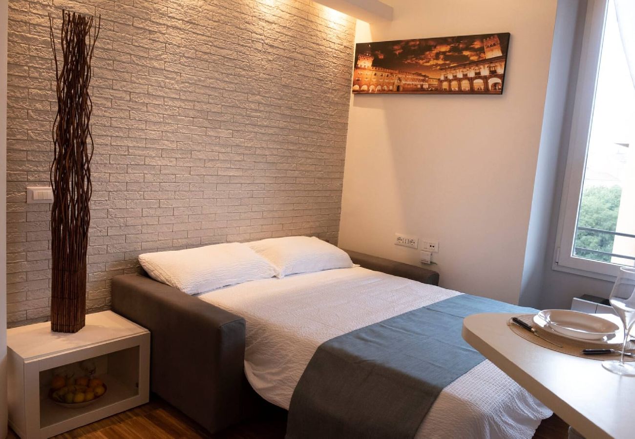Appartamento a Bologna - Gramsci, Bologna by Short Holidays