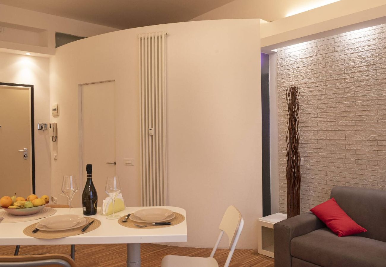 Appartamento a Bologna - Gramsci, Bologna by Short Holidays