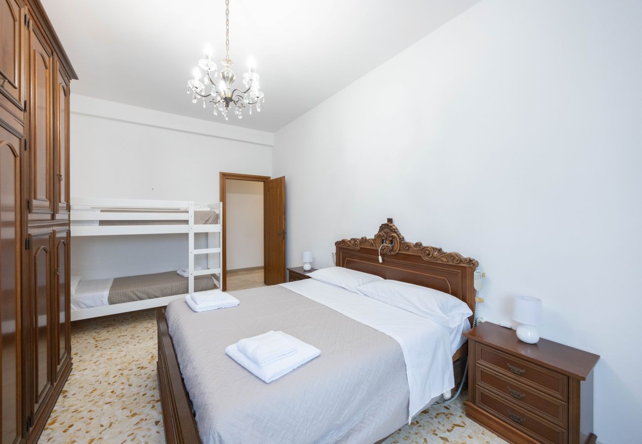 Appartamento a Bologna - Garavaglia, Bologna by Short Holidays