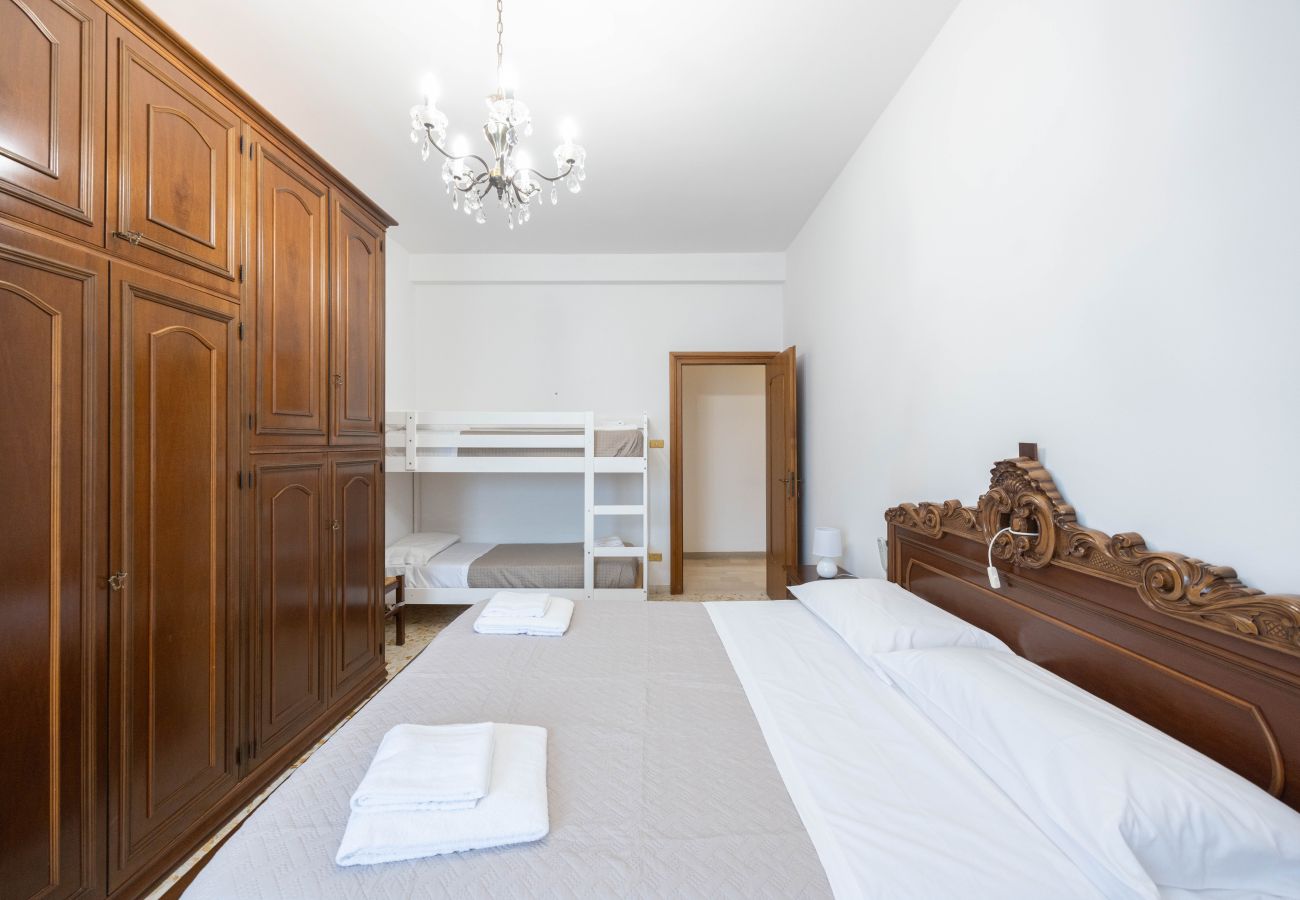 Appartamento a Bologna - Garavaglia, Bologna by Short Holidays