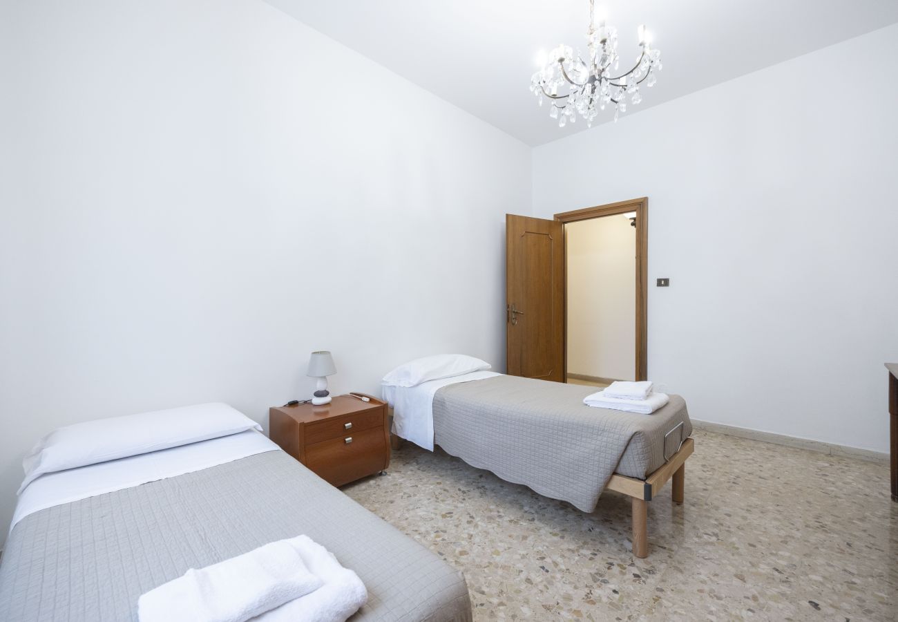 Appartamento a Bologna - Garavaglia, Bologna by Short Holidays