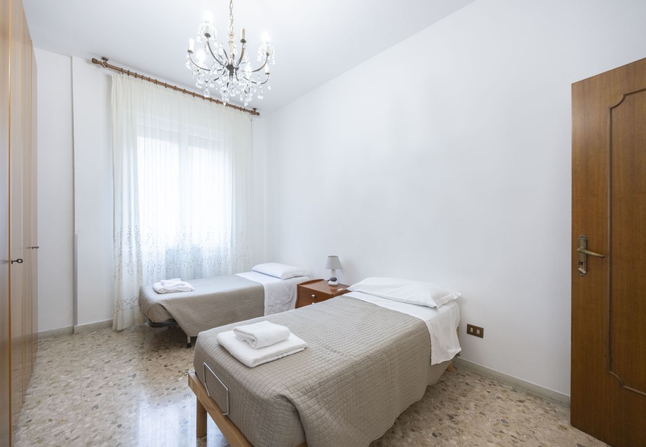 Appartamento a Bologna - Garavaglia, Bologna by Short Holidays