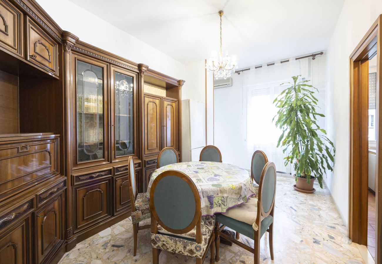 Appartamento a Bologna - Garavaglia, Bologna by Short Holidays