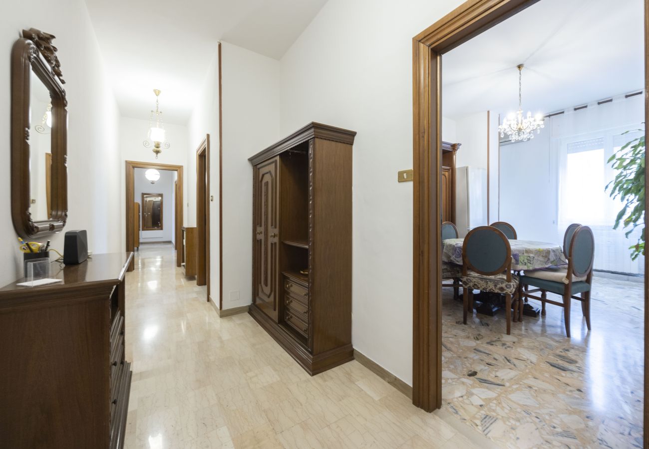 Appartamento a Bologna - Garavaglia, Bologna by Short Holidays