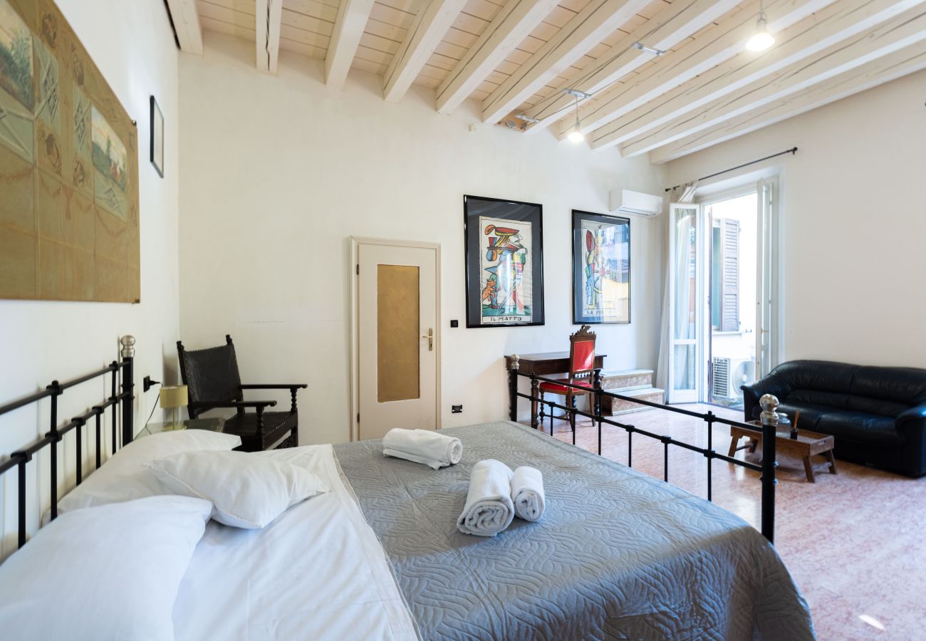 Affitto per camere a Bologna - Stanza Luzzati, Bologna By Short Holidays