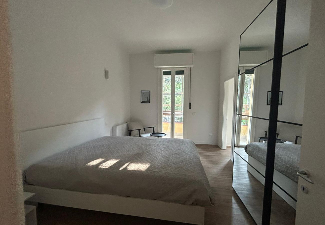 Appartamento a Bologna - Daisy Small, Bologna by Short Holidays