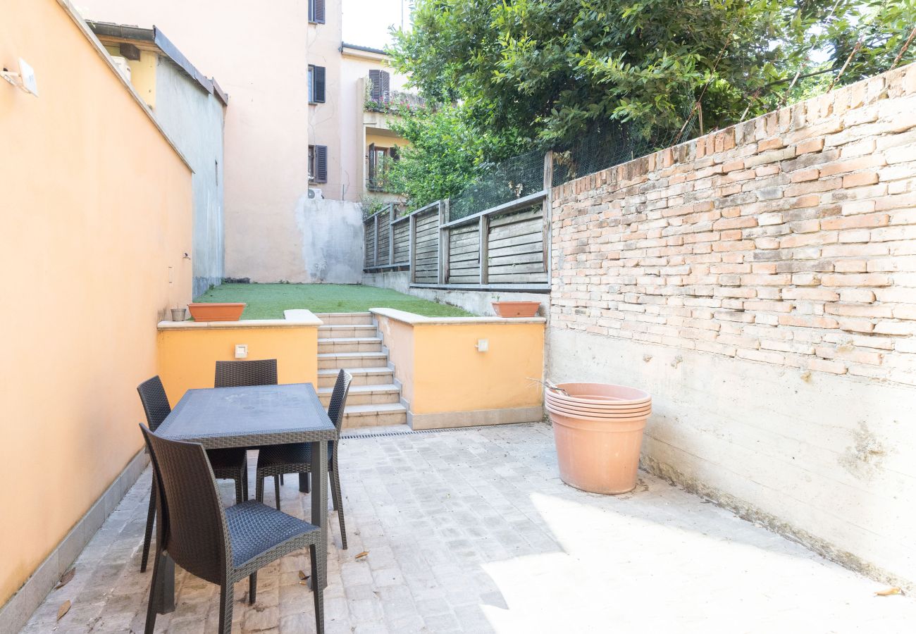 Appartamento a Bologna - Borgo San Pietro Garden, Bologna by Short Holidays