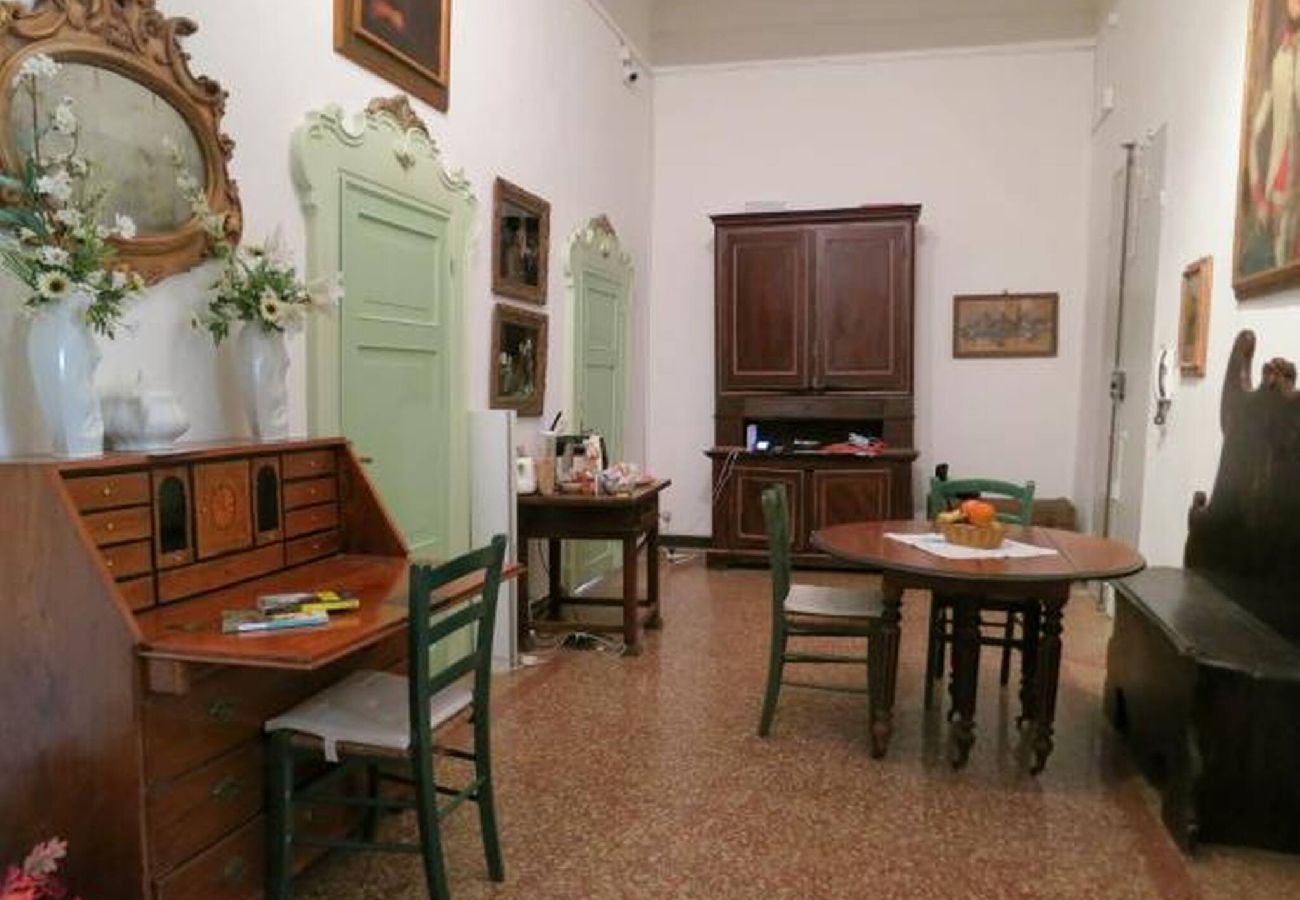 Rent by room in Bologna - Romantica - casa della zia