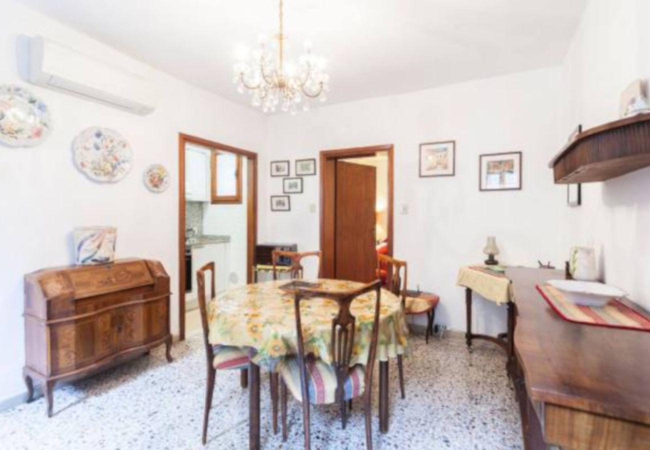Apartment in Venice - Campiello Chiesa, Venezia By Short Holidays