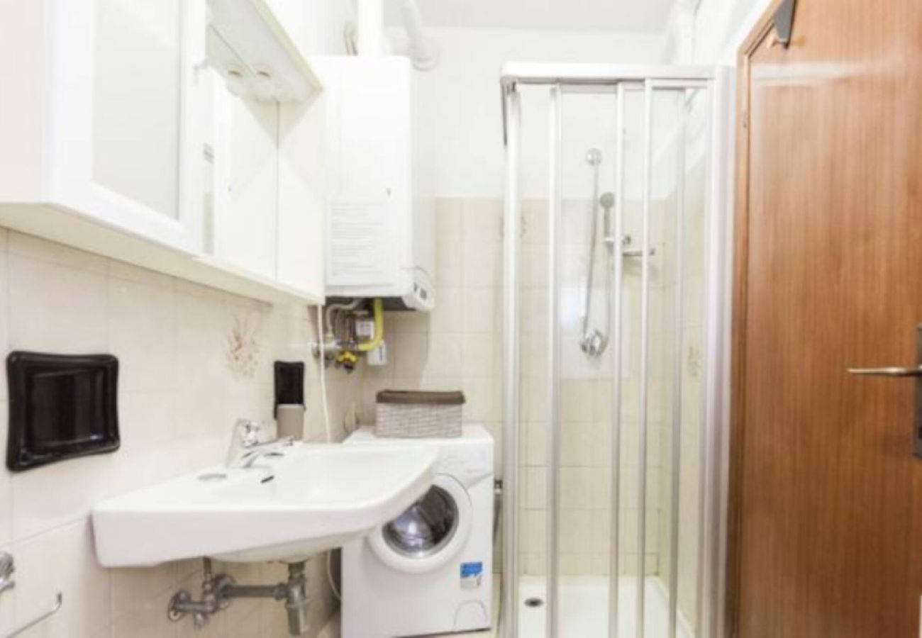 Apartment in Venice - Campiello Chiesa, Venezia By Short Holidays